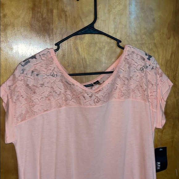 Peach Lace Shirt NWT - Picture 2 of 4